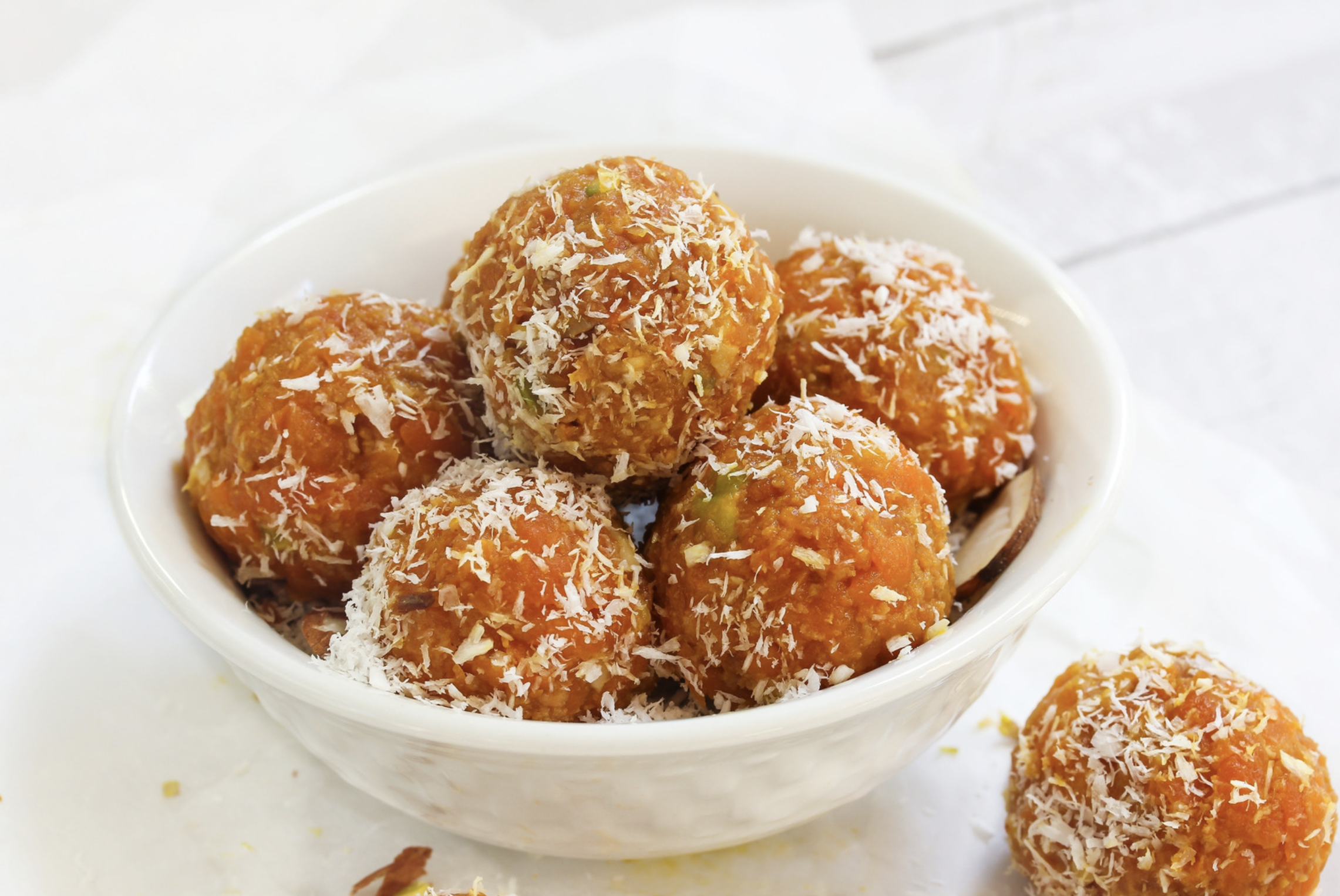 no bake carrot cake high protein balls